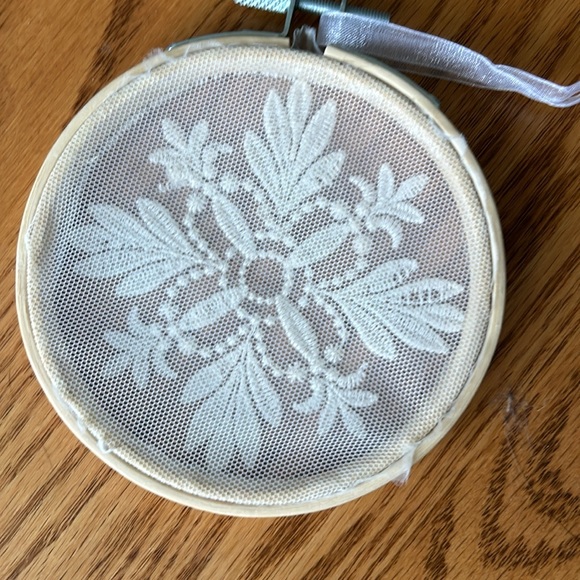 Handcrafted handmade Lace Embroidered Ornament - Picture 3 of 4